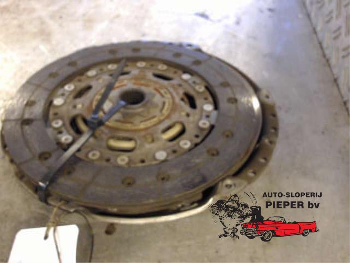 Used Clutch kit (complete) Ford Mondeo III Wagon 2.0 TDCi/TDDi 115 16V Price € 36,75 Margin scheme offered by Autosloperij Pieper BV