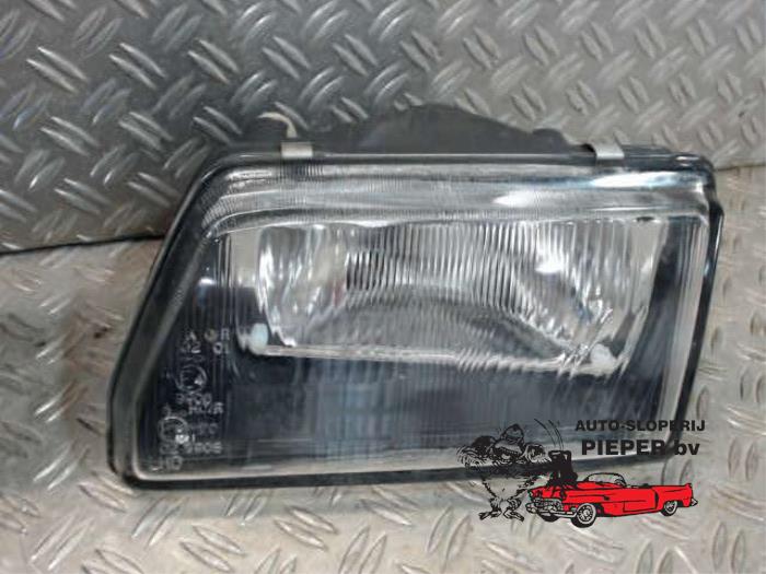 Używane Reflektor lewy Fiat Cinquecento Cena € 36,75 Procedura marży oferowane przez Autosloperij Pieper BV