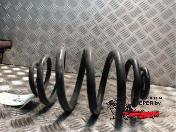 Rear coil spring from a BMW 3 serie (E36/2) 316i 1994