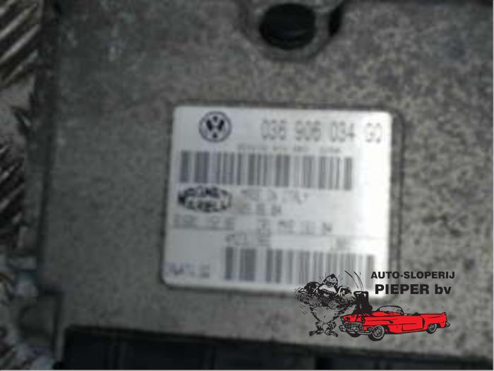 Juego de cerraduras de un Volkswagen Polo IV (9N1/2/3) 1.4 16V 75 2004