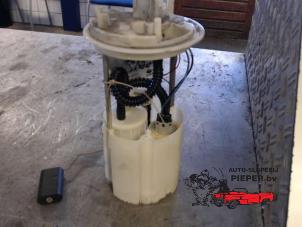 Used Petrol pump Fiat Stilo (192A/B) 2.4 20V Abarth 3-Drs. Price € 52,50 Margin scheme offered by Autosloperij Pieper BV