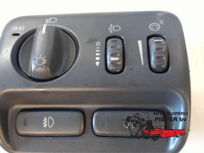 Light switch from a Volvo S80 (TR/TS) 2.4 SE 20V 170 1999