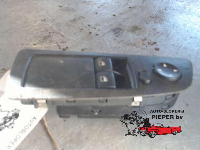 Usados Interruptor de ventanilla eléctrica BMW 1 serie (E87/87N) 116i 1.6 16V Precio € 31,50 Norma de margen ofrecido por Autosloperij Pieper BV