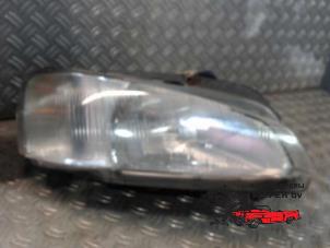 Used Headlight, right Peugeot 106 II 1.5 XNd,XRd,Sketch Price € 36,75 Margin scheme offered by Autosloperij Pieper BV