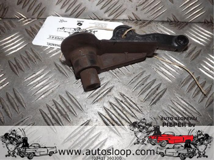 Usados Sensor BDP Peugeot 206 (2A/C/H/J/S) 1.6 XS,XT Precio € 21,00 Norma de margen ofrecido por Autosloperij Pieper BV