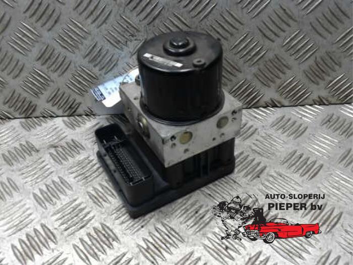 Begagnade ABS-pump Volvo V50 (MW) 1.6 D 16V Pris € 105,00 Marginaltabell erbjuds av Autosloperij Pieper BV