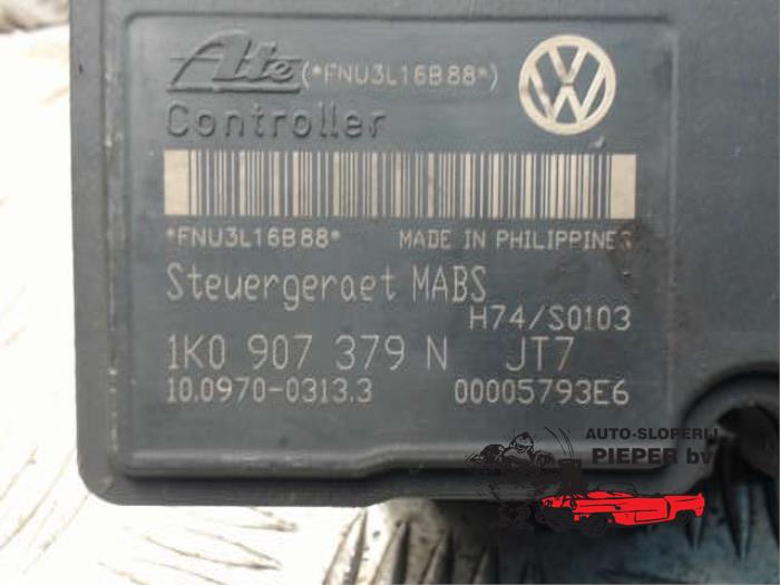 Pompe ABS d'un Volkswagen Golf V (1K1) 1.4 FSI 16V 2004
