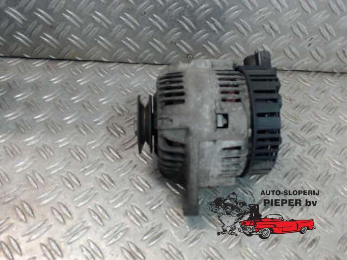 Gebrauchte Dynamo Peugeot 206 (2A/C/H/J/S) Preis € 36,75 Margenregelung angeboten von Autosloperij Pieper BV