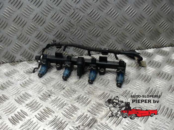 Fuel injector nozzle Fiat Punto II 1.2 16V 0280155816 188A5000 Bosch