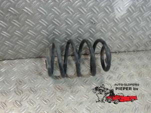 Used Rear coil spring Renault Clio II (BB/CB) 1.4 16V Price € 26,25 Margin scheme offered by Autosloperij Pieper BV