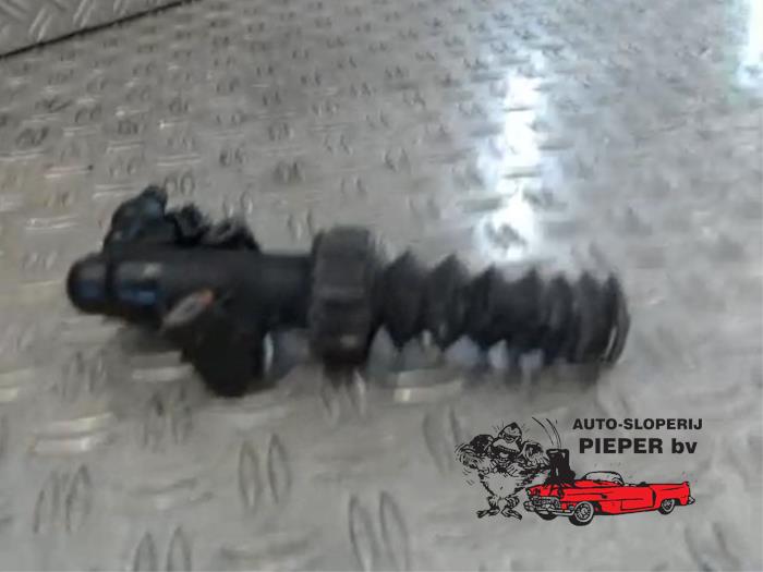 Clutch master cylinders with gearbox code 20CQ stock