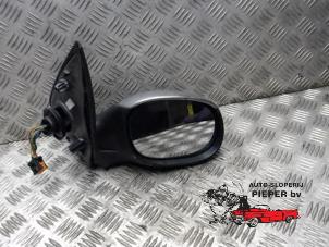 Used Wing mirror, right Peugeot 206 (2A/C/H/J/S) 1.4 XR,XS,XT,Gentry Price € 36,75 Margin scheme offered by Autosloperij Pieper BV