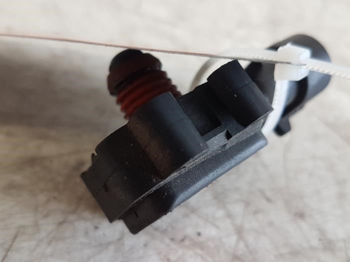 Begagnade MAP-sensor (insugsrör) Renault Clio II Societe (SB) 1.5 dCi 65 Pris € 10,50 Marginaltabell erbjuds av Autosloperij Pieper BV