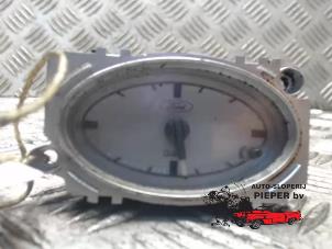 Usados Reloj Ford Mondeo III Wagon 1.8 16V Precio € 15,75 Norma de margen ofrecido por Autosloperij Pieper BV