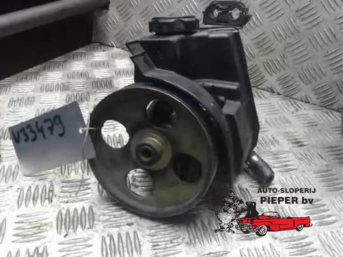 Power steering pump from a Peugeot 206 (2A/C/H/J/S) 1.4 XR,XS,XT,Gentry 1999