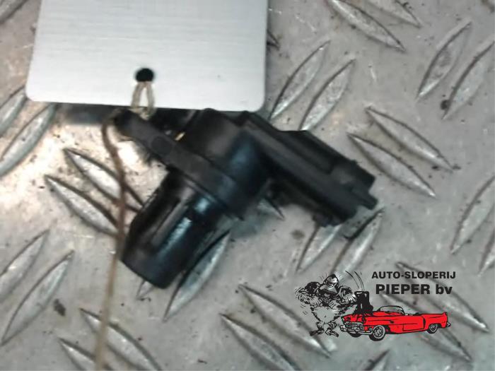 Gebrauchte Nockenwelle Sensor Opel Corsa C (F08/68) 1.2 16V Twin Port Preis € 26,25 Margenregelung angeboten von Autosloperij Pieper BV