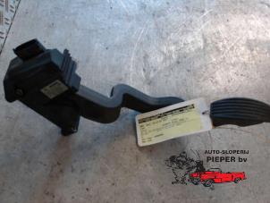 Used Accelerator pedal Fiat Stilo (192A/B) 2.4 20V Abarth 3-Drs. Price € 42,00 Margin scheme offered by Autosloperij Pieper BV
