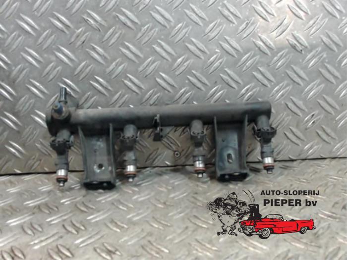 Citroen Xsara Picasso Fuel injector nozzles stock