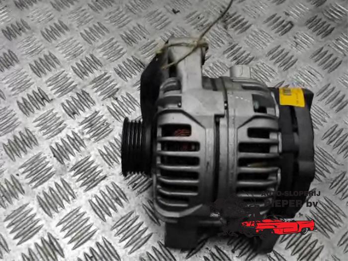 Usagé Dynamo Opel Astra G (F08/48) 1.8 16V Prix € 52,50 Règlement à la marge proposé par Autosloperij Pieper BV