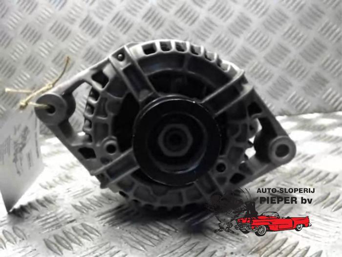 Dynamo van een Opel Astra G (F08/48) 1.8 16V 2000