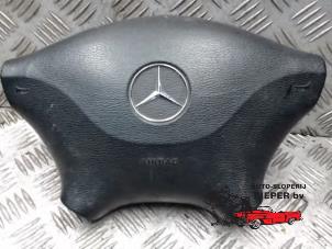 Używane Poduszka powietrzna lewa (kierownica) Mercedes Sprinter 3,5t (906.63) 311 CDI 16V Cena € 78,75 Procedura marży oferowane przez Autosloperij Pieper BV