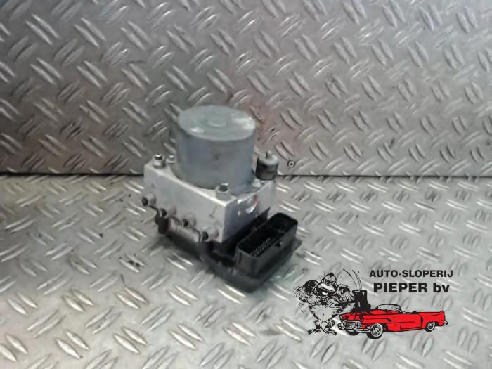 Begagnade ABS-pump Peugeot Partner (GC/GF/GG/GJ/GK) 1.6 HDI 75 16V Pris € 183,75 Marginaltabell erbjuds av Autosloperij Pieper BV