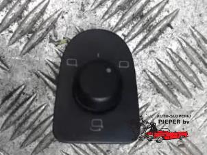 Usados Interruptor de retrovisor Seat Toledo (1M2) 1.6 Precio € 15,75 Norma de margen ofrecido por Autosloperij Pieper BV