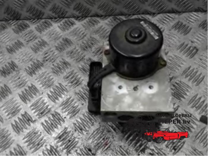 Begagnade ABS-pump Volkswagen Bora (1J2) 2.0 Pris € 105,00 Marginaltabell erbjuds av Autosloperij Pieper BV