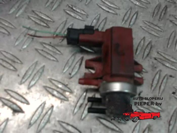 Usagé Régulateur pression turbo Peugeot Partner 1.6 HDI 90 16V Prix € 21,00 Règlement à la marge proposé par Autosloperij Pieper BV