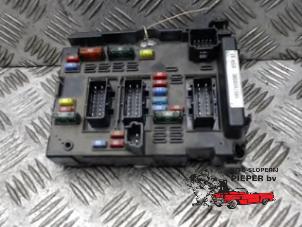 Used Fuse box Peugeot 307 (3A/C/D) 2.0 HDi 90 Price € 52,50 Margin scheme offered by Autosloperij Pieper BV