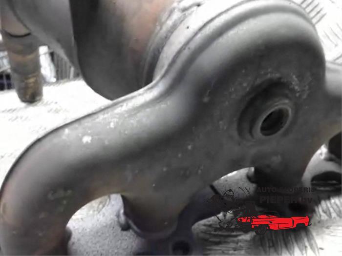 Exhaust manifold + catalyst from a Fiat 500 (312) 1.2 69 2010