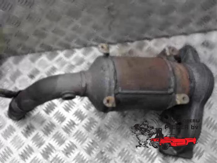 Exhaust manifold + catalyst from a Fiat 500 (312) 1.2 69 2010