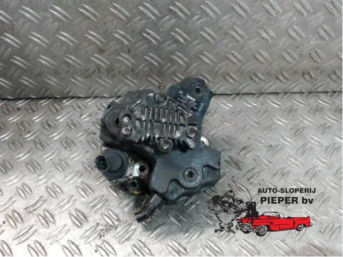Begagnade Högtryckspump Volvo S60 I (RS/HV) 2.4 D5 20V Pris € 131,25 Marginaltabell erbjuds av Autosloperij Pieper BV