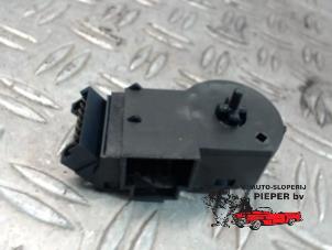 Used Ignition switch Opel Vectra C 1.8 16V Price € 26,25 Margin scheme offered by Autosloperij Pieper BV