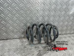 Used Rear coil spring Renault Clio II (BB/CB) 1.6 16V Price € 26,25 Margin scheme offered by Autosloperij Pieper BV