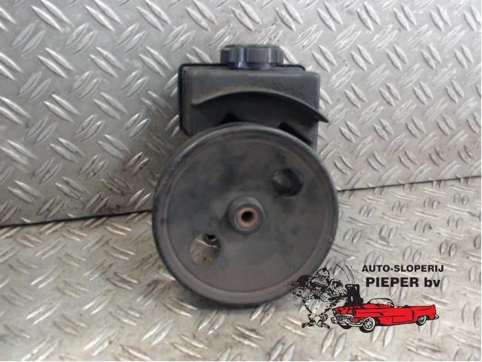 Usagé Pompe de direction Volvo V70 (GW/LW/LZ) 2.5 10V Prix € 78,75 Règlement à la marge proposé par Autosloperij Pieper BV