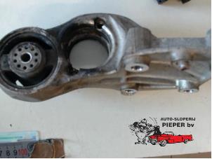 Used Support bearing, rear right Peugeot 206 (2A/C/H/J/S) 1.4 16V Price € 36,75 Margin scheme offered by Autosloperij Pieper BV