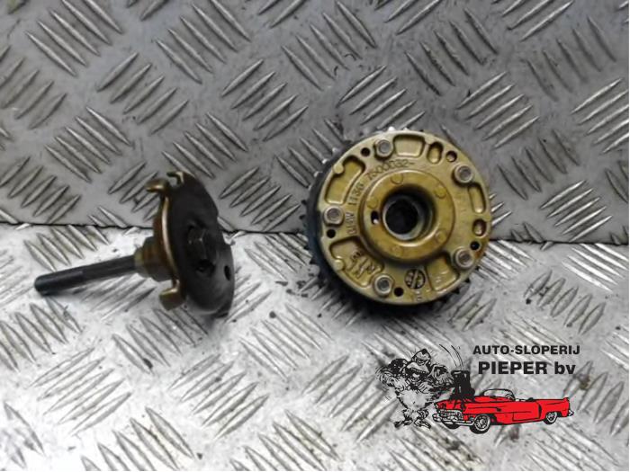 Begagnade Kamaxeldrev BMW 3 serie (E46/4) 318i 16V Pris € 78,75 Marginaltabell erbjuds av Autosloperij Pieper BV