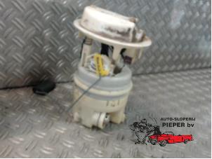 Używane Pompa benzynowa Peugeot 206 (2A/C/H/J/S) 2.0 GTI 16V Cena € 52,50 Procedura marży oferowane przez Autosloperij Pieper BV
