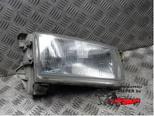 Używane Reflektor prawy Mazda Demio (DW) Cena € 36,75 Procedura marży oferowane przez Autosloperij Pieper BV
