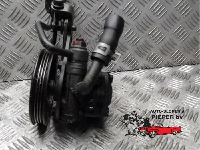 Power steering pump from a Mazda Demio (DW)  1999