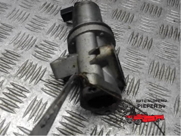 Usagé Valve RGE Kia Sorento I (JC) 2.5 CRDi 16V Prix € 52,50 Règlement à la marge proposé par Autosloperij Pieper BV