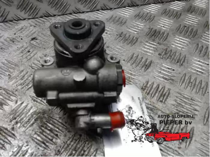 Usagé Pompe de direction Alfa Romeo 166 Prix € 42,00 Règlement à la marge proposé par Autosloperij Pieper BV