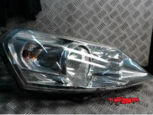 Used Headlight, right Fiat Scudo (270) 2.0 D Multijet Price € 78,75 Margin scheme offered by Autosloperij Pieper BV