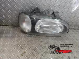 Used Headlight, right Suzuki Alto (RF410) 1.1 16V Price € 36,75 Margin scheme offered by Autosloperij Pieper BV