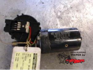 Used Front wiper motor BMW 3 serie (E46/4) 318i Price € 36,75 Margin scheme offered by Autosloperij Pieper BV