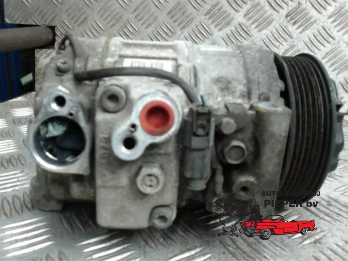 Air conditioning pump from a Mercedes-Benz C Sportcoupé (C203) 2.0 C-180 16V 2001