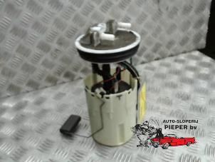 Usagé Pompe essence Nissan Almera (N16) 1.8 16V Prix sur demande proposé par Autosloperij Pieper BV