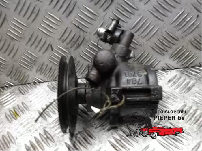 Usagé Pompe direction assistée Volkswagen Golf III (1H1) 1.8 GL,GT Prix € 42,00 Règlement à la marge proposé par Autosloperij Pieper BV
