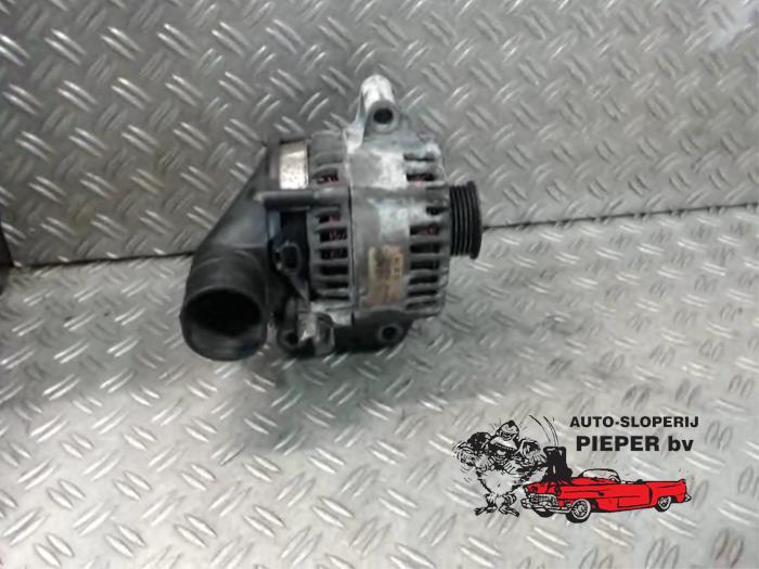 Usagé Dynamo Ford Mondeo III 2.0 TDCi 130 16V Prix € 36,75 Règlement à la marge proposé par Autosloperij Pieper BV